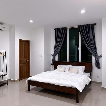 D32 Homestay Near Airport Behind Brown Coffee Airport Πνομ Πενχ Εξωτερικό φωτογραφία